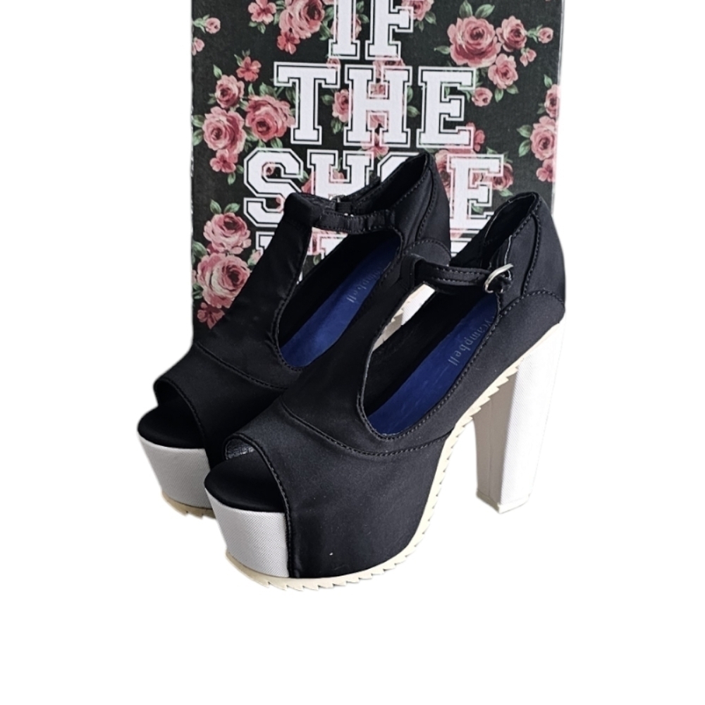 NWT Jeffrey Campbell Foxy Sport Platforms size 8